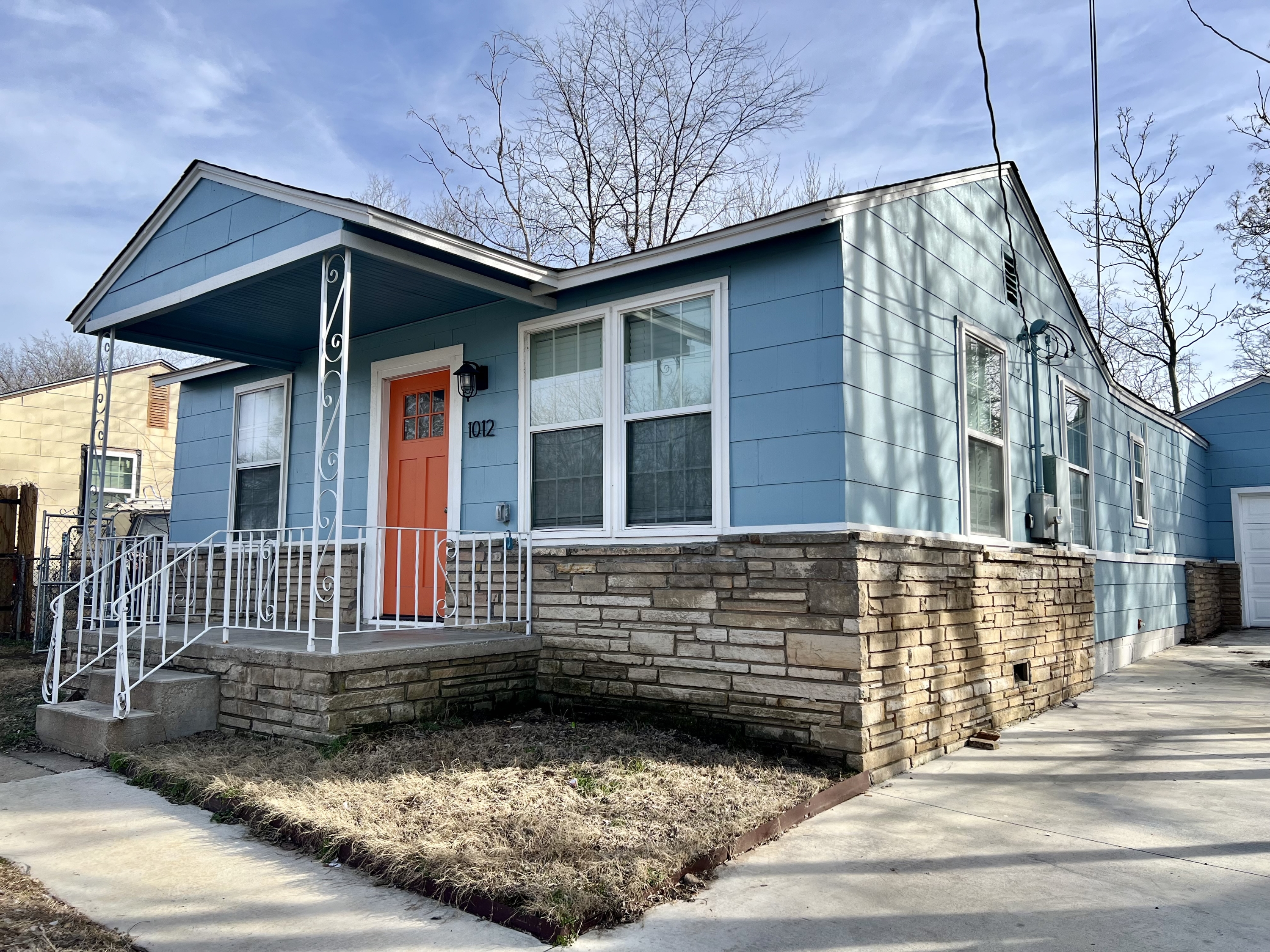 Property main image