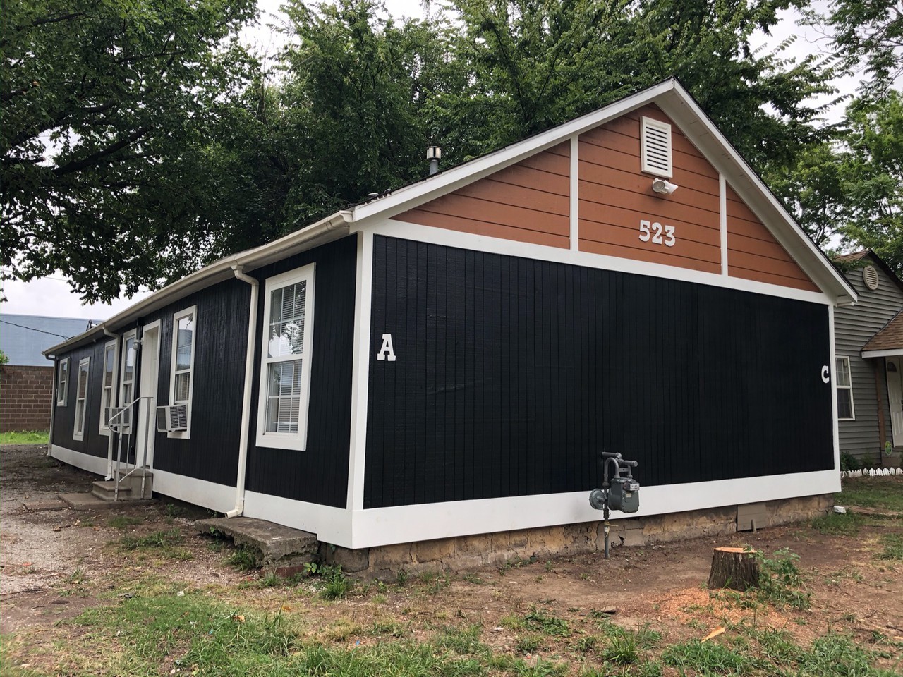 523 N Quaker Ave - C