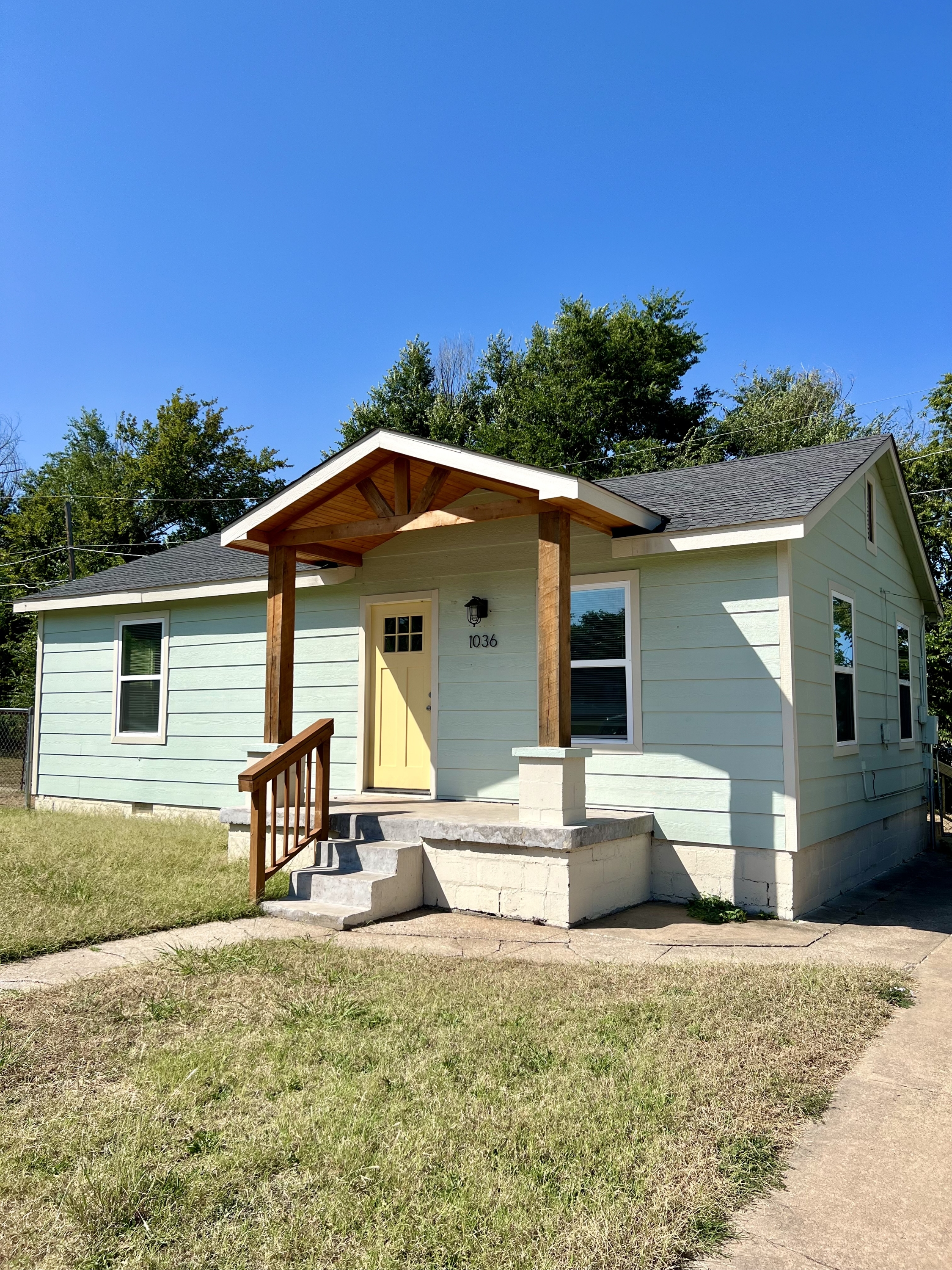 Property main image